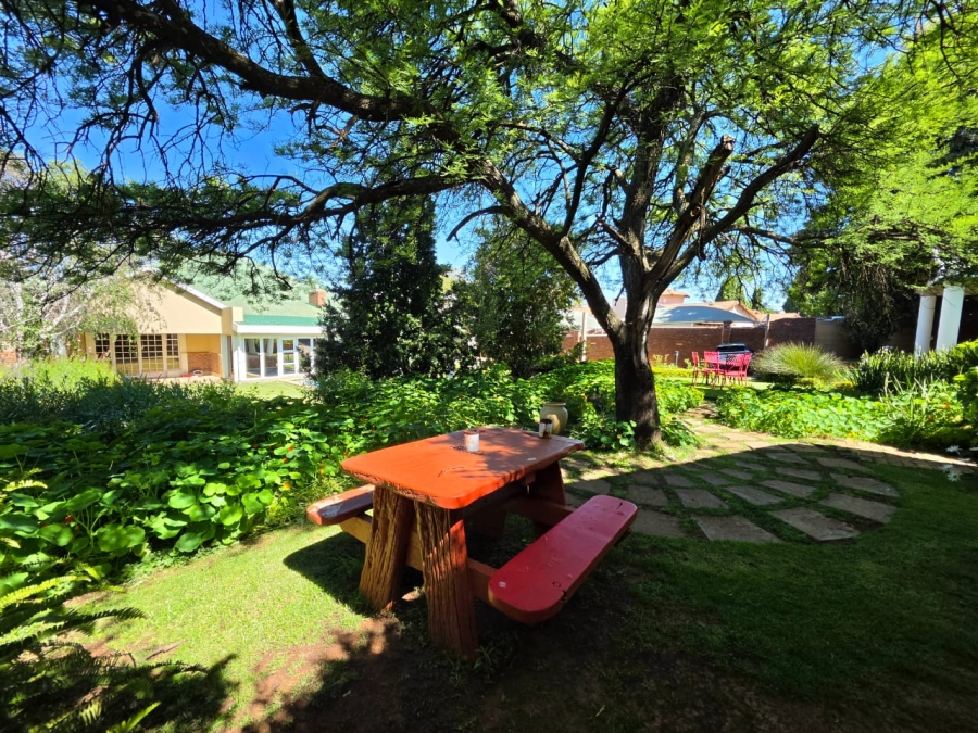 8 Bedroom Property for Sale in Riebeeckstad Free State
